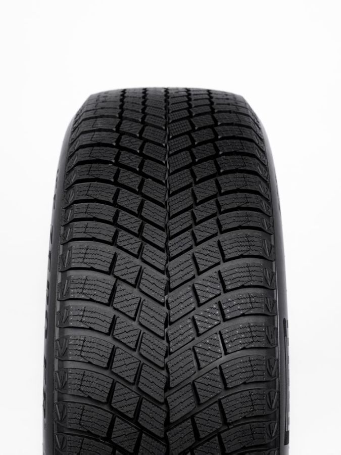 Pirelli Ice Zero FR 3 215/55 R17 98H XL